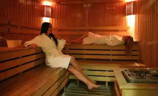 Heat Therapy Like Sauna May Help Combat Menopause-Linked Weight Gain: Study