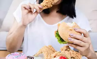 1 In 10 US Women Are Delaying Motherhood Due To Eating Disorders, Reveals Survey