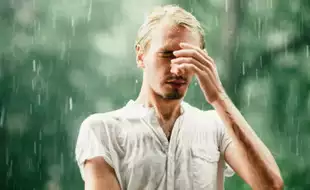 Eye Care Tips To Follow During Monsoon: 7 Ways To Keep Your Vision Safe During Rainy Days