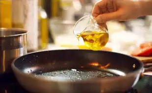 Indian Nutritionist Reveals 3 Cooking Oils For A Healthier Diet; Here Is How To Use Them
