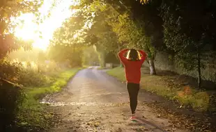 6 Amazing Benefits Of Evening Walks In Winter You Should Know About