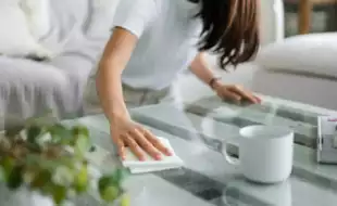 Beware! Disinfectant Wipes Are A Major Health Risk; Flare Up Asthma, Lead To Infertility