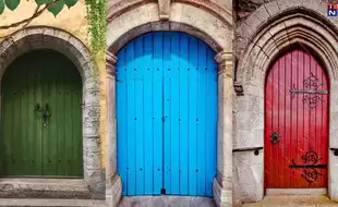 Optical Illusion Personality Test: The Door You Choose Reveals A Deep Secret About Your Nature