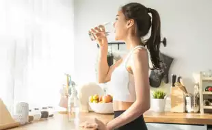 Drink Water, Lose Fat! Fitness Coach’s 5 Weight Loss Cheat Codes You Need To Try