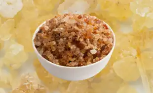 Summer’s Best Kept Secret: Why Gond Katira Belongs in Your Daily Routine