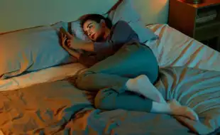 Staying Up Late Linked To Higher Risk Of Depression, Experts Warn