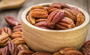 Ditch Junk Food! THIS Tasty Snack Swap Can Help Lower Cholesterol Levels And Boost Heart Health