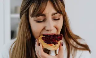 Binge to Blues: How Overeating Messes with Your Mind and Body Image