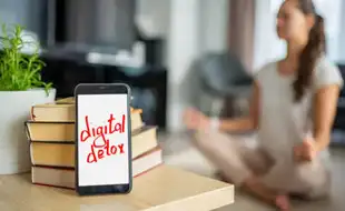 Digital Detox Mornings: Why You Shouldn’t Check Your Phone Immediately After Waking Up
